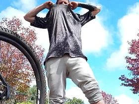 骑单车让我鸡儿梆硬 hiroto gay porn japan