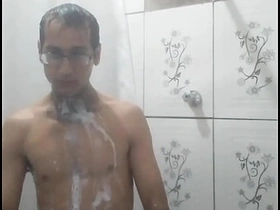 网上泄露了我给小区骚货发裸照 今晚就去干死这个贱货 gay japan porn videos