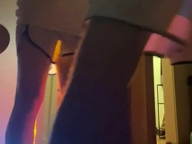 教练对嫩徒弟的严厉惩罚 - 免费版 korean gay porn rough