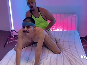 无套狂干。第一部 japan chubby gay porn