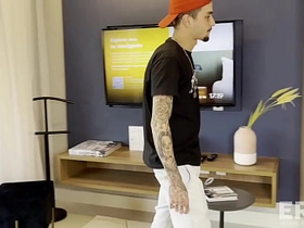 跟老婆吵架后跟兄弟喝酒结果搞成这样 hot gay porn hairy