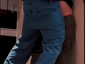 发情的同学趁家里没人把他的鸡巴塞进来 porn sex gay thailand