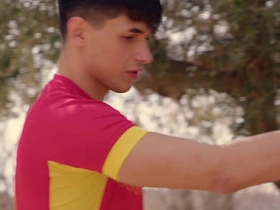 足球小鲜肉球员无套野战 恋足BDSM户外 austin wolf hot gay porn