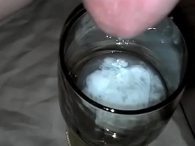 亚洲小鲜肉多次射精在杯子里 chinese sm gay porn