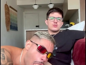 大鸡巴书呆子把骚货屁眼操烂 - 免费 gay porn hot men