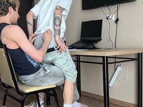 找继兄辅导作业结果被深喉口交爆菊 第一部 hot hispanic gay porn