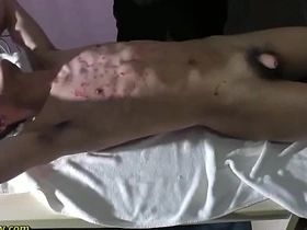 直男亚裔热蜡虐玩 hot nerd gay porn