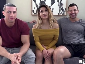 100斤亚裔被两个健美壮汉操烂 korean slave gay porn