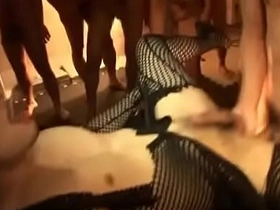 亚洲同志俱乐部多人混战 japan gay porn magazine