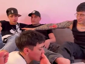 巴西佬与阿根廷人的淫乱趴 - FREE korean gay boys porn