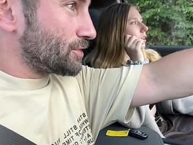 我们在路上捡了个可爱的小鲜肉，和女友一起操了他 gay porn japan massage