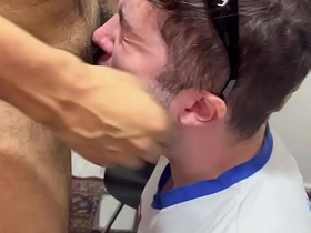 卧槽这大屌坐得真爽 完整版在RED chinese bareback gay porn