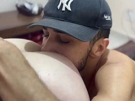 穿着金属内裤给大屌干 完整版在RED chinese gay porn threesome