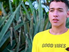 嫩臀骚年挨操实录 chinese gay porn teen