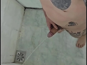 我在浴室尿尿 hot gay videos porn