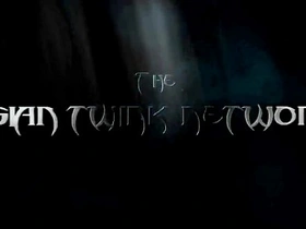 可爱的亚洲初体验者 korean gay porn riding