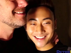 PETERFEVER亚裔Jeremy Vuitton被Hans Berlin无套内射 gay porn big dick korean