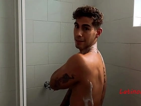 从流浪汉到床伴：史上最火热的租房协议！ gay hot porn gif