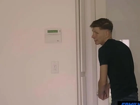 家庭嫩肉 - 老妈不在不知道 hot gay porn hunk