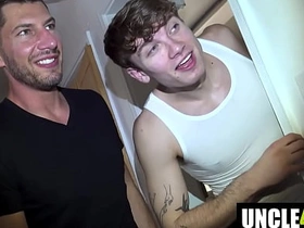 干完我们赶紧滚 Jordan Starr, Caden Dior, Blake Rivers, Lance Woods hot brother gay porn