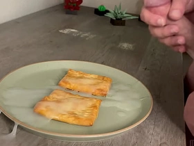 奶牛公牛自产六发浓精浇灌早餐 china gay porn movie