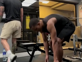 让健身搭档给我嗦了个爽 korean cam porn gay