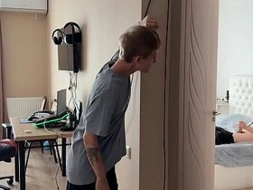 第一部 撞见直男朋友对着基片打飞机 gay porn chinese sleep