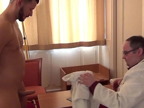 禁忌幻想视频：杰弗里神父2 gay porn korean hot