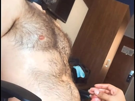 性感水獭男伊森III - 清晨挤奶V切片段/抢先看 japan sports gay porn