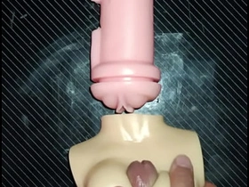 三人行Kissy与Dolly：从阴道到奶子！她们把我榨干了。 korean gay orgy porn