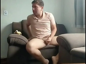 我独自在家听着放克音乐在客厅裸奔 gay porn hot kiss