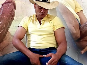 YURI GACHO - AGROBOY SUPER DOTADO ESGUICHANDO PORRA DA PICA GROSSA - URSO BRASILEIRO GOZANDO Participants hot solo gay porn