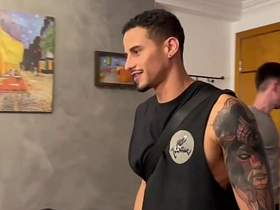 本来雇我当家教结果把学生都给上了 porn korean gay