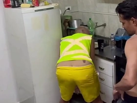 这次水管工把整根家伙塞进了红发妞的洞里 hot gay porn teen