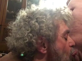 口交狂欢... Nypster吸吮各种颜色尺寸的骚货并喝精 hot on the market gay porn