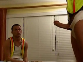 老爹性档案: 菜鸟Felix Andrews的紧穴吞下Richie Sabatini和Andrew Justice的肥屌 gay sg twitter porn