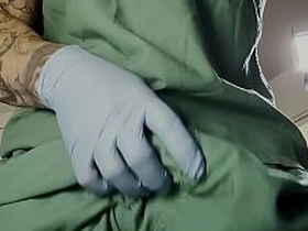 火辣护士Jakipz撩拨你 用他鼓胀的大屌挑逗你 独家预告 korean gay porn group