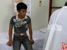 看诊时被无套中出的亚裔少年 old chinese gay porn