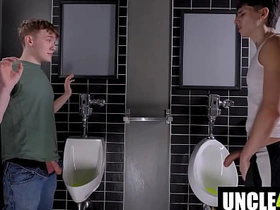 你他妈看什么看 安吉尔·埃利亚斯 japan gay porn shit