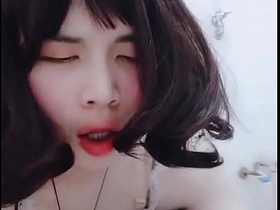 亚洲人妖女仆穿制服用大假阳具自慰 teen korean gay porn