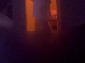 监控拍下瘦弱少年被发情继父弄醒 快速激烈的一顿操作：打屁股、口交、踩踏、坐脸 singapore gay porn video tumblr