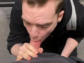 户外口活到被抓现行 gay porn hot kissing