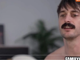 继子撞见继父搞男同直播 too hot to handle gay porn