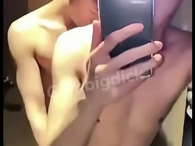 亚洲同志情侣业余帅气无套干 daddy chinese gay porn