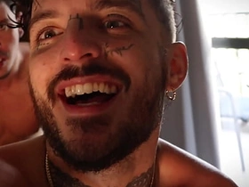 摄影师和BLEWVY疯狂激烈性交 两个变态啥都玩直到射爆！完整版32分钟在RED chinese soldier gay porn