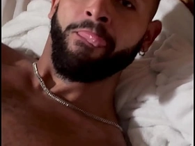 屁股超赞的猛男 gay porn telegram myanmar