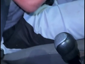 说服网约车司机操我屁眼 hot macho gay porn