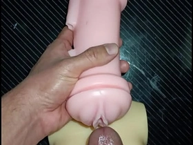 Kissy和Dolly三明治：从嘴巴干到逼！高潮乳交收尾。 hot men gay porn