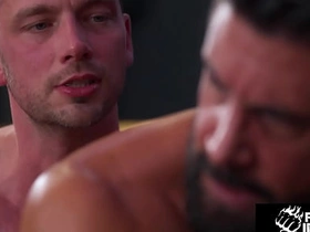 Damon Heart和Justin Jett在FistingInferno的重口拳交片 gay porn hot japan