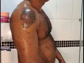 大雕猛男洗硬屌 indonesian gay porn outdoor